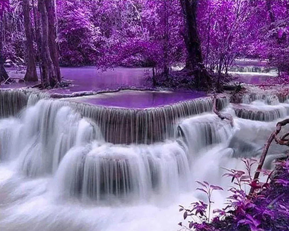 Broderie diamant Cascade Violette