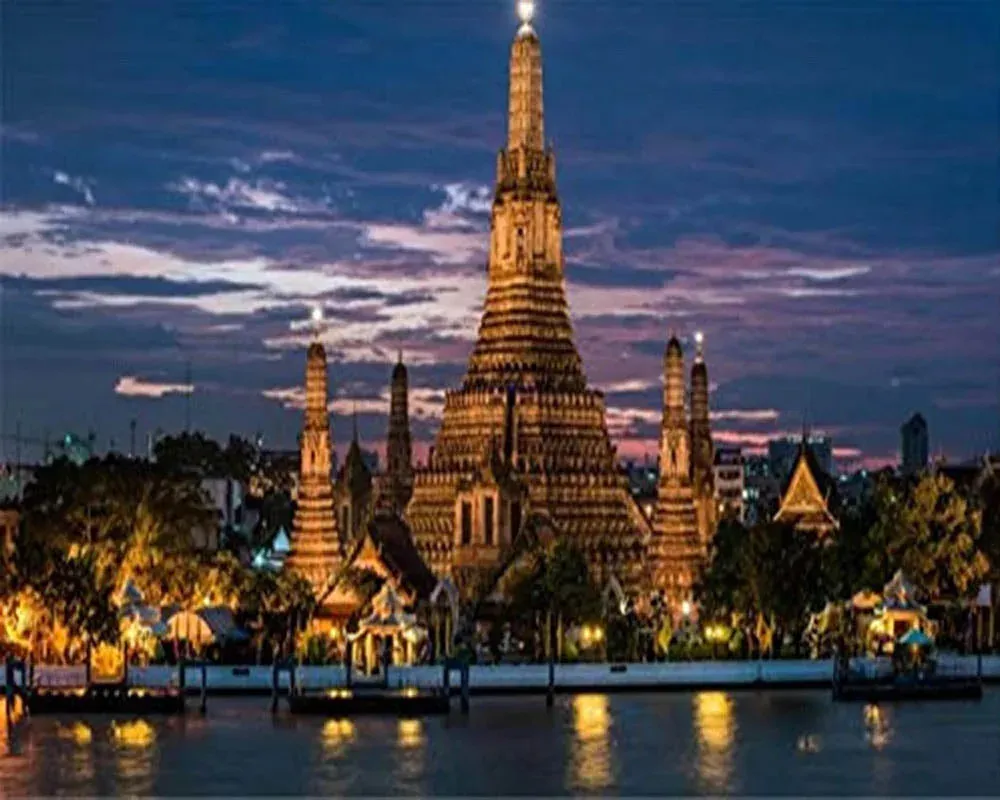 Broderie diamant Temple en Asie