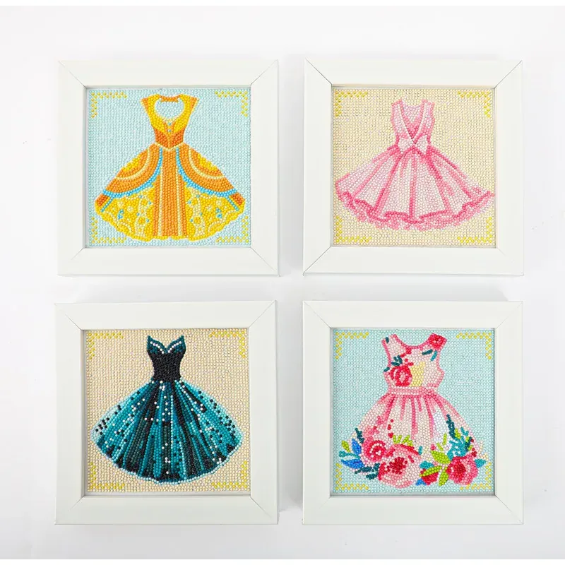 Kit broderie diamant robes de fête, pack 4 dessins