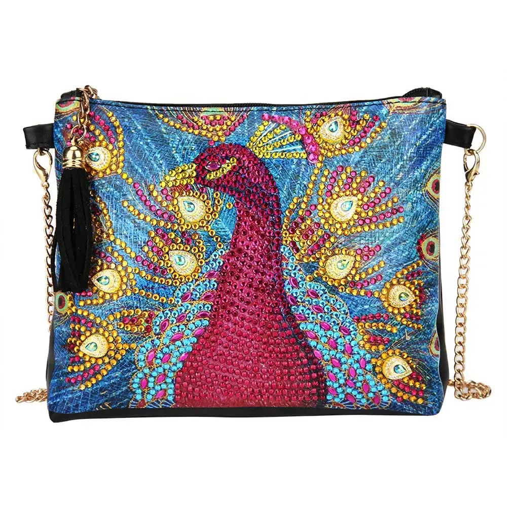Sac à poignet Paon Rouge pour broderie diamant Mille Facettes